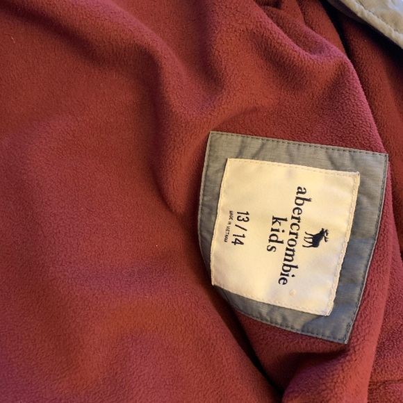 Abercromie - Picture 4 of 6